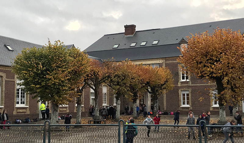 L'école Alsacienne Une école Très Très Privée École Privée Notre-Dame-du-Sacré-Cœur - Thiberville - 27230